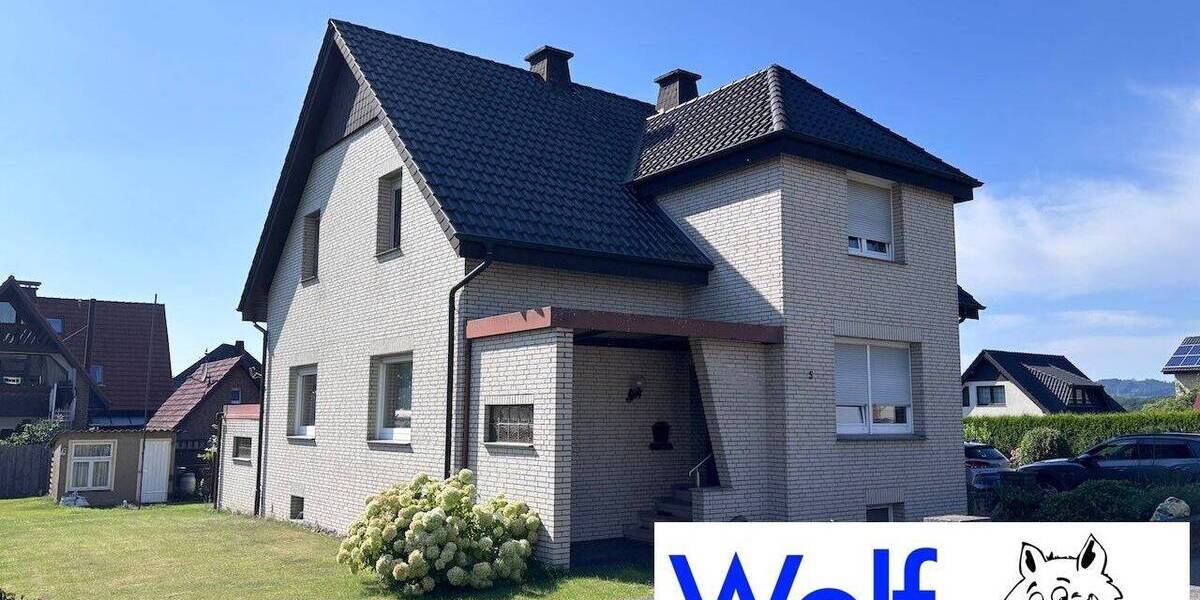 VERKAUFT !! Großzügiges 1-2-Familienhaus in schöner Lage - Inklusive einem möglichem Bauplatz 7 zimmer