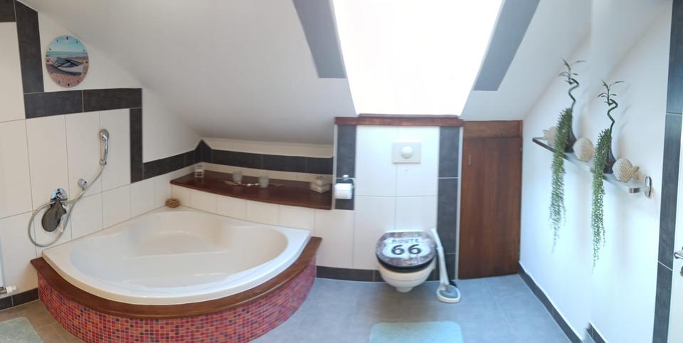 Großzügige Wohnung im Obergeschoss 2 zimmer