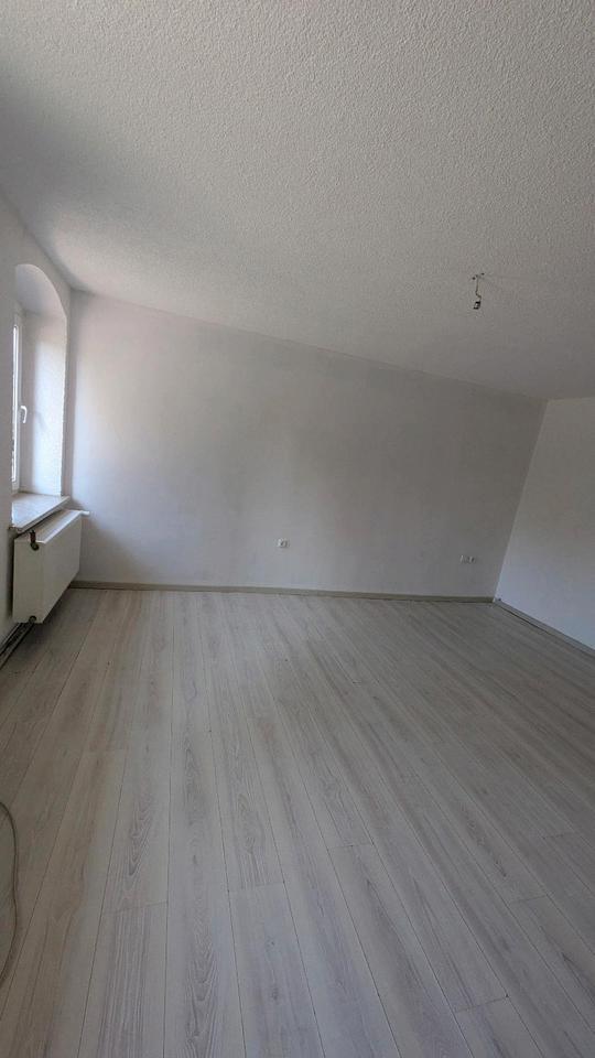 Familienfreundliches Reiehnendhaus- ab sofort zimmer