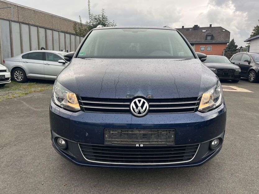 VW Touran 285.261 km 4.400 € Münchberg 95213