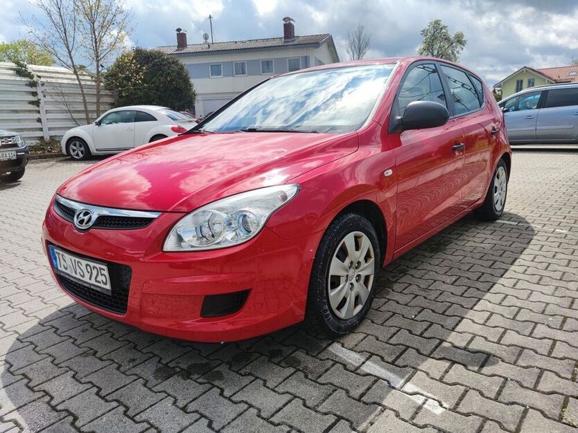i30