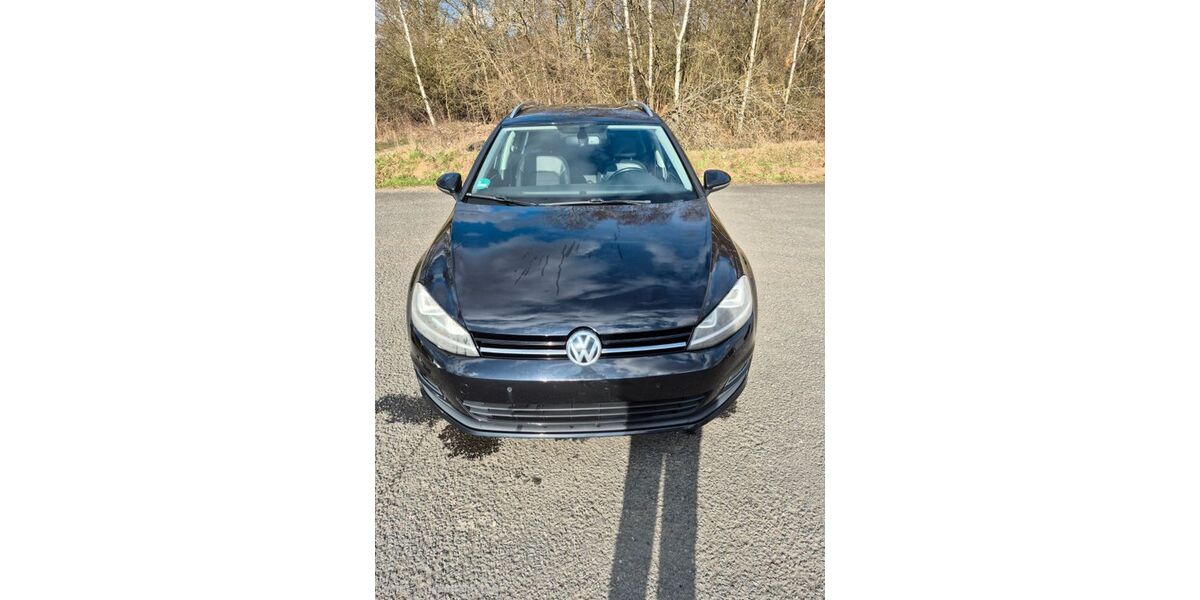 VW Golf 151.000 km 8.900 &euro; Dillenburg 35683