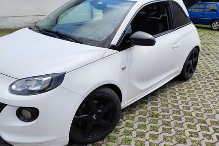 Opel Adam 131.990 km 5.700 &euro; Meißen 01662