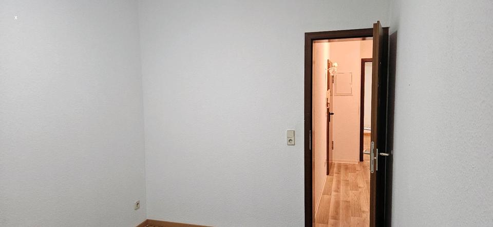 Etagenwohnung Dessau-Roßlau Brambach - 3 Zimmer, 59 m&sup2;, 50.000&euro; | Angebot:26824889