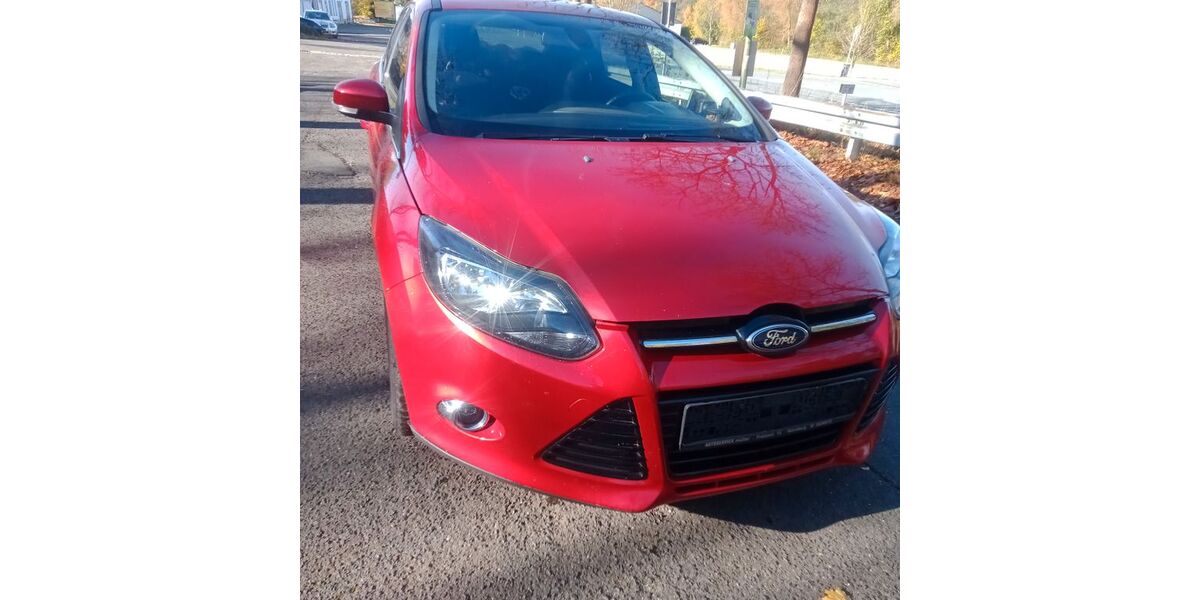 Ford Focus 175.000 km 3.590 &euro; Schnaittenbach 92253