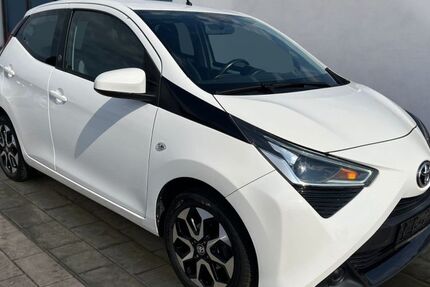 Toyota Aygo (X) 76.000 km 10.480 € Leimbach 36433