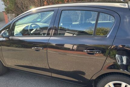 Opel Corsa 167.000 km 2.400 &euro; Worms 67551