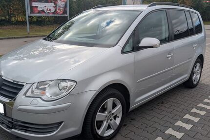 VW Touran 186.500 km 5.200 € Trittau 22946
