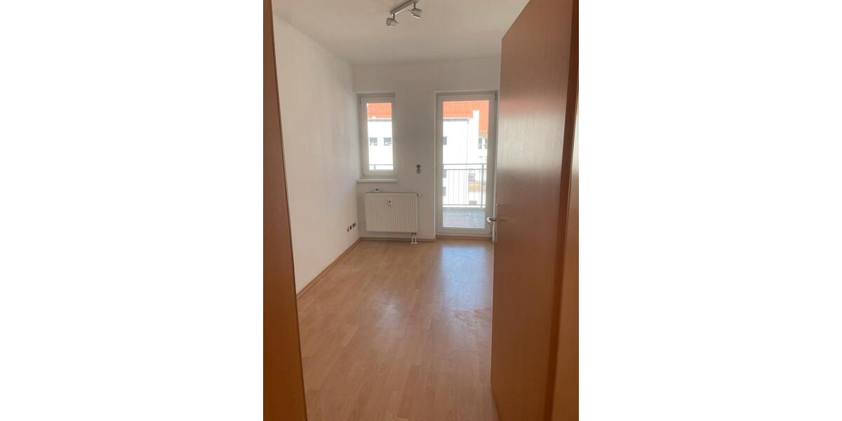 Etagenwohnung Eisenach - 3 Zimmer, 82 m&sup2;, 900&euro; | Angebot:26617675