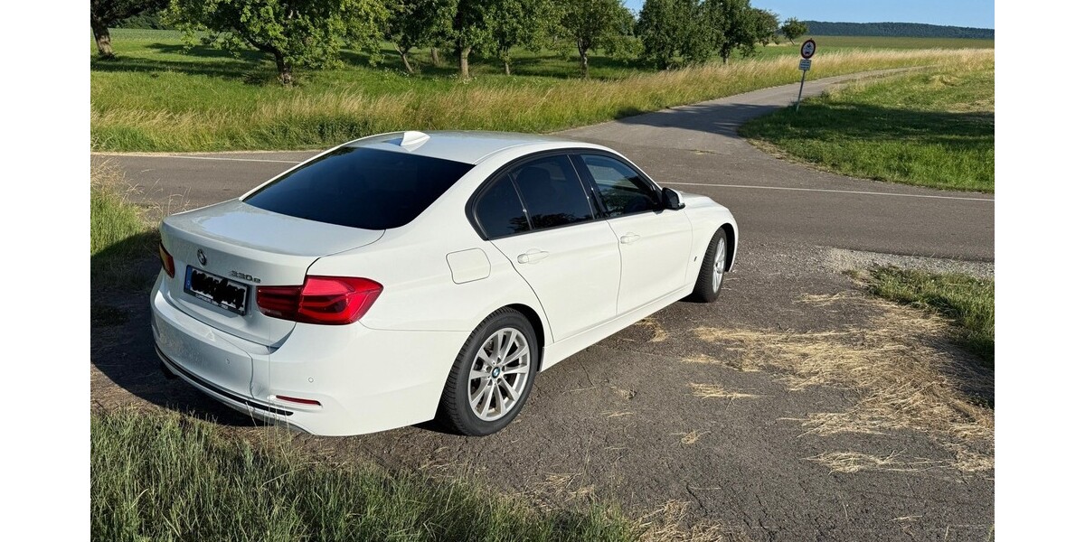 BMW 330 83.170 km 17.500 &euro; Böbingen 86399