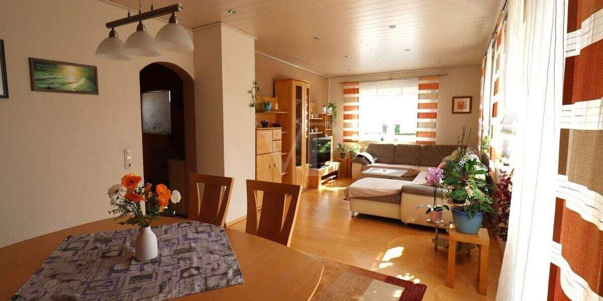 Mehrfamilienhaus, Wohnhaus Lehrberg Gräfenbuch - 7 Zimmer, 188 m&sup2;, 359.000&euro; | Angebot:25679034