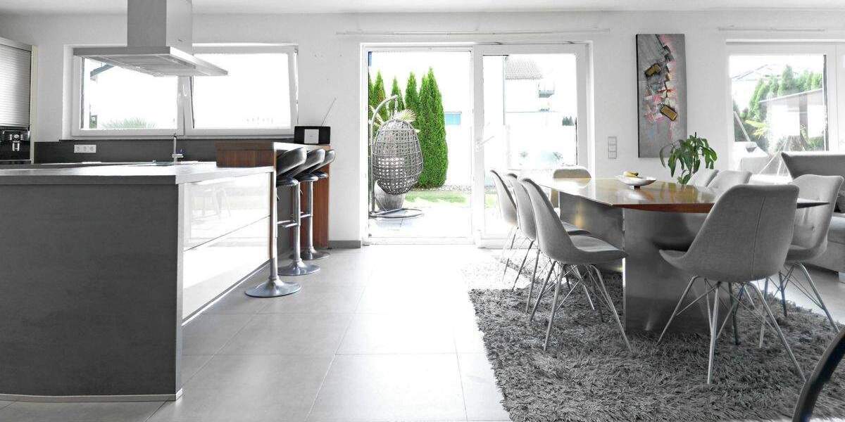 Einfamilienhaus Laupheim - 8 Zimmer, 255 m&sup2;, 1.199.000&euro; | Angebot:23482006