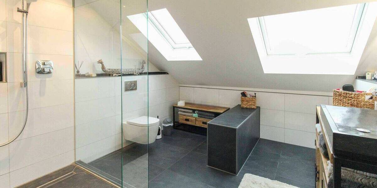 Einfamilienhaus Viersen Dülken - 9 Zimmer, 214 m&sup2;, 595.000&euro; | Angebot:25997214