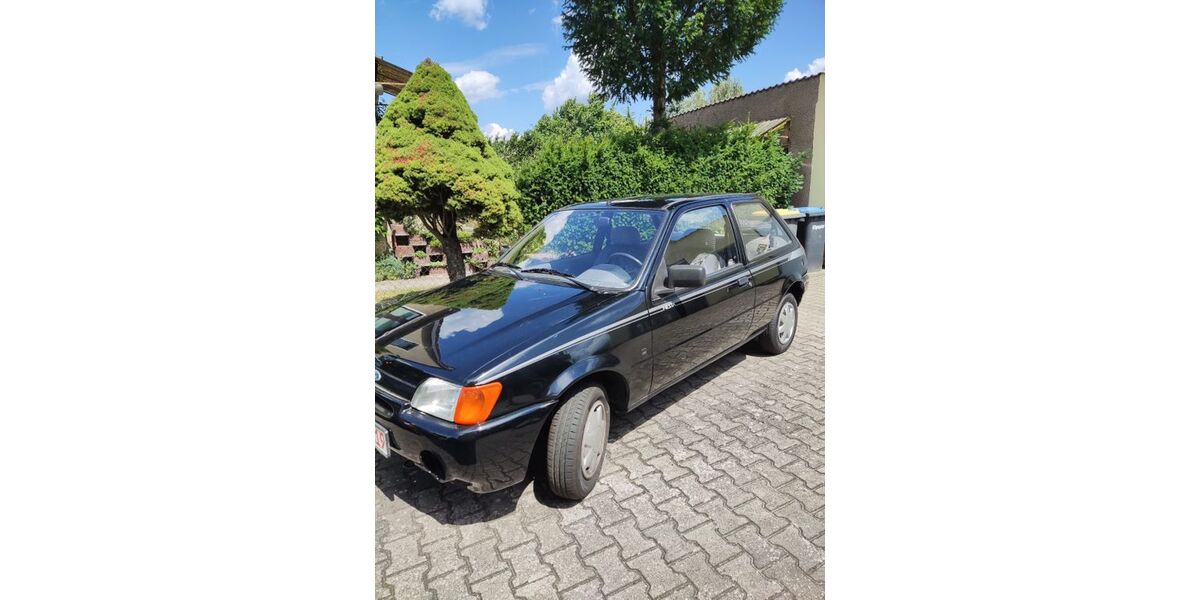 Ford Fiesta 43.500 km 1.490 &euro; Elsterwerda 04910