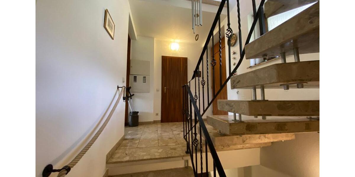 Einfamilienhaus Siegen Dillnhütten - 11 Zimmer, 263 m&sup2;, 495.000&euro; | Angebot:27078551