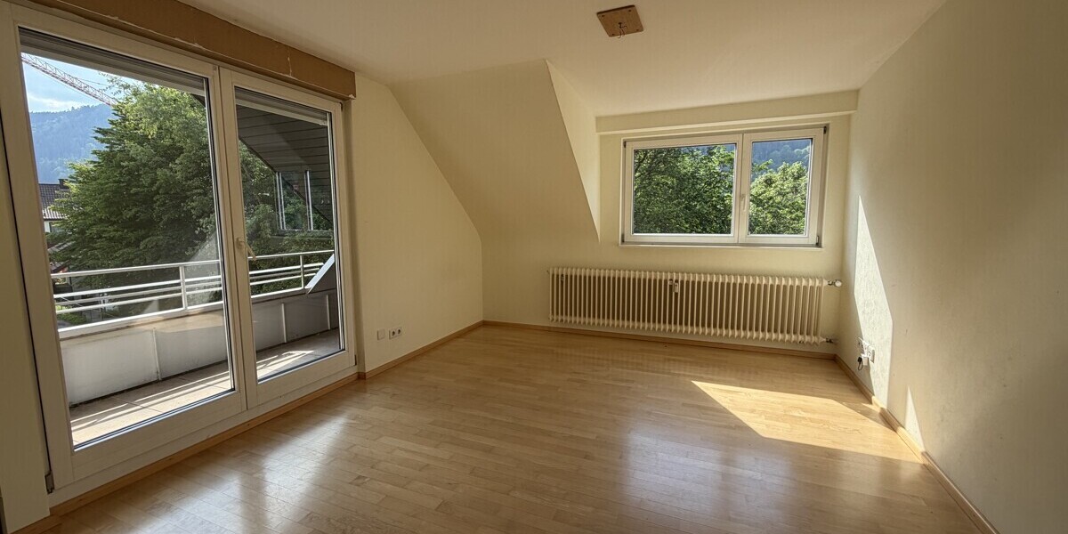 Zentrale 2-Zimmer Dachwohnung mit Balkon - Dachgeschoßwohnung Bad Wildbad Wildbad | Angebot:27278625