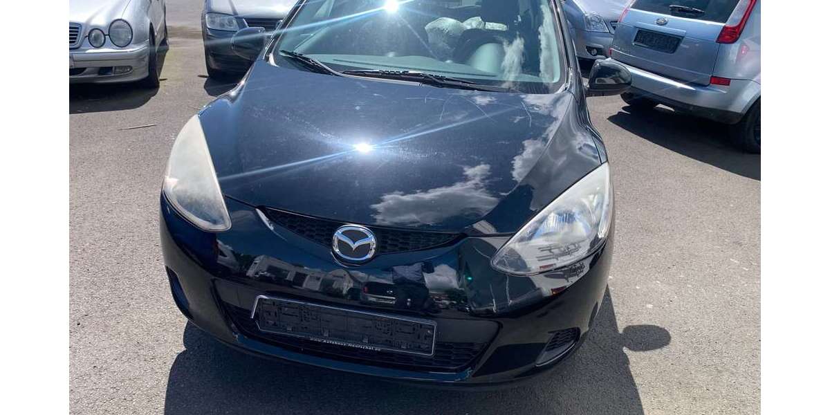Mazda 2 208.000 km 1.200 &euro; Kassel 34123