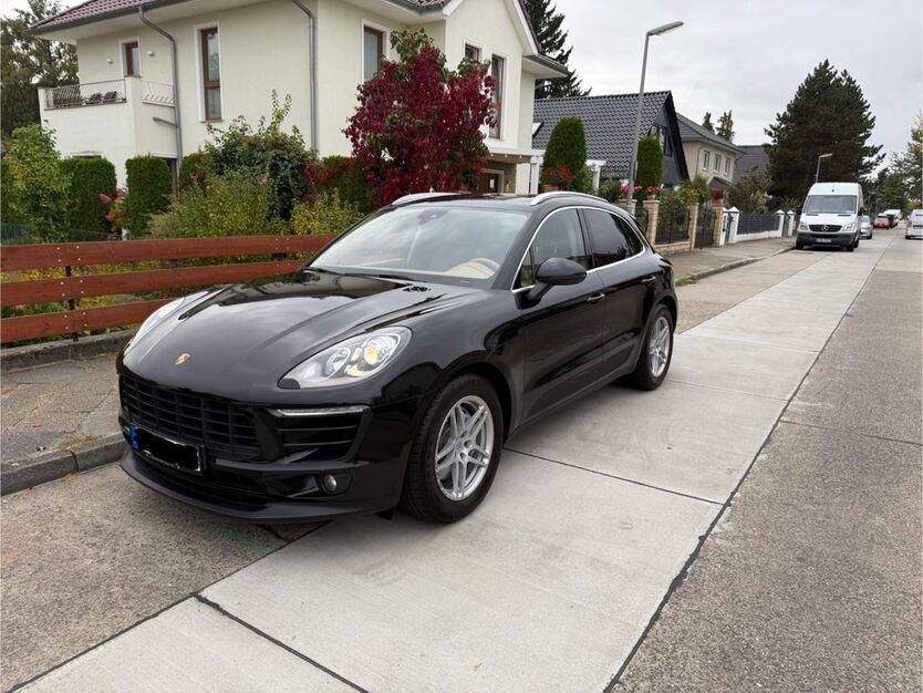 Porsche Macan 169.000 km 28.890 € Berlin 10178