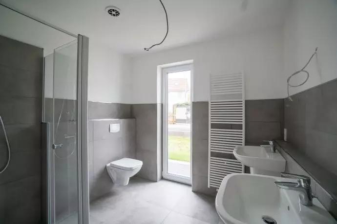 Erdgeschoßwohnung Oldenburg Bürgeresch - 4 Zimmer, 155 m&sup2;, 1.850&euro; | Angebot:26594425