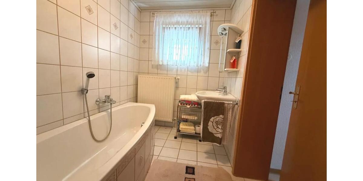Einfamilienhaus Bechhofen - 7 Zimmer, 195 m&sup2;, 310.000&euro; | Angebot:26621830