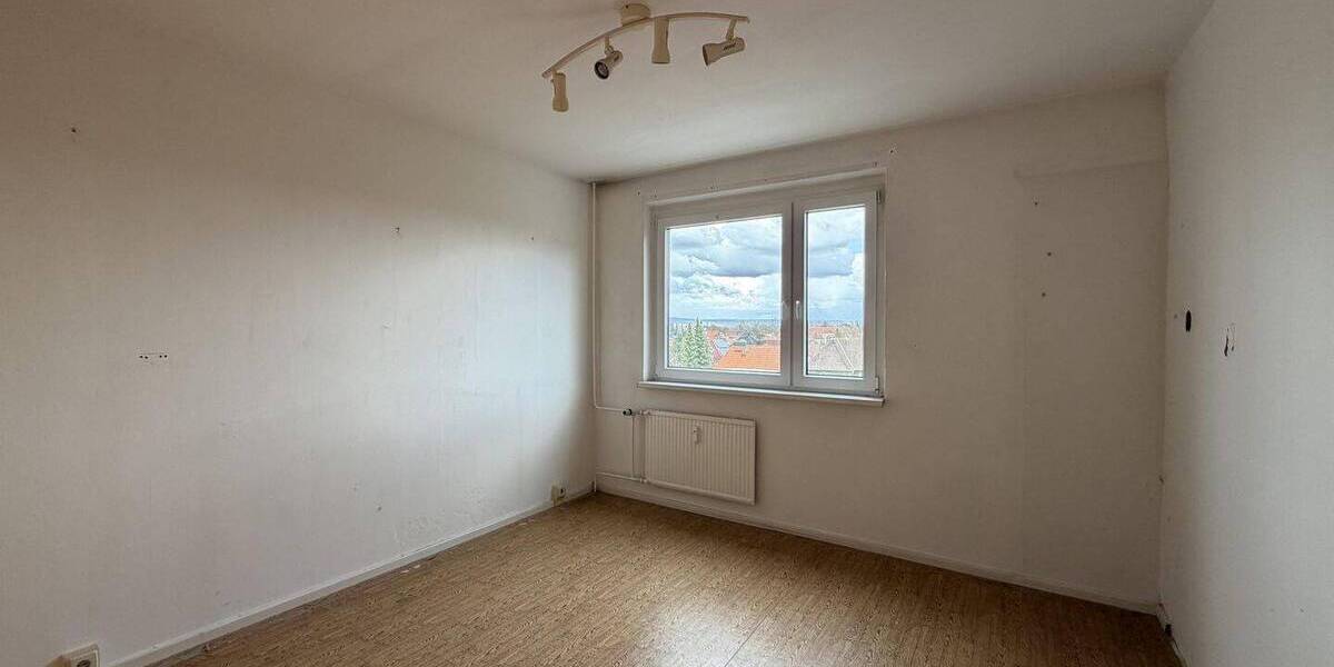 Etagenwohnung Sömmerda - 3 Zimmer, 71 m&sup2;, 48.000&euro; | Angebot:26274332