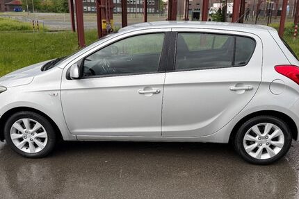 Hyundai i20 145.000 km 4.499 &euro; Essen 45141