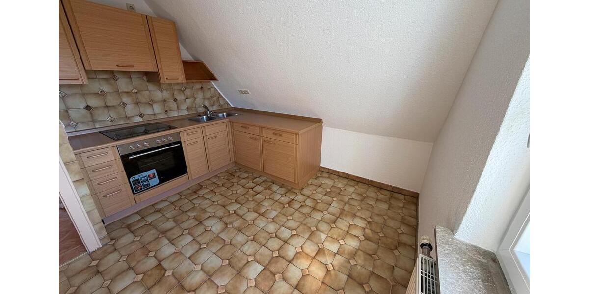 Dachgeschoßwohnung Naila - 2 Zimmer, 49 m&sup2;, 390&euro; | Angebot:26409172