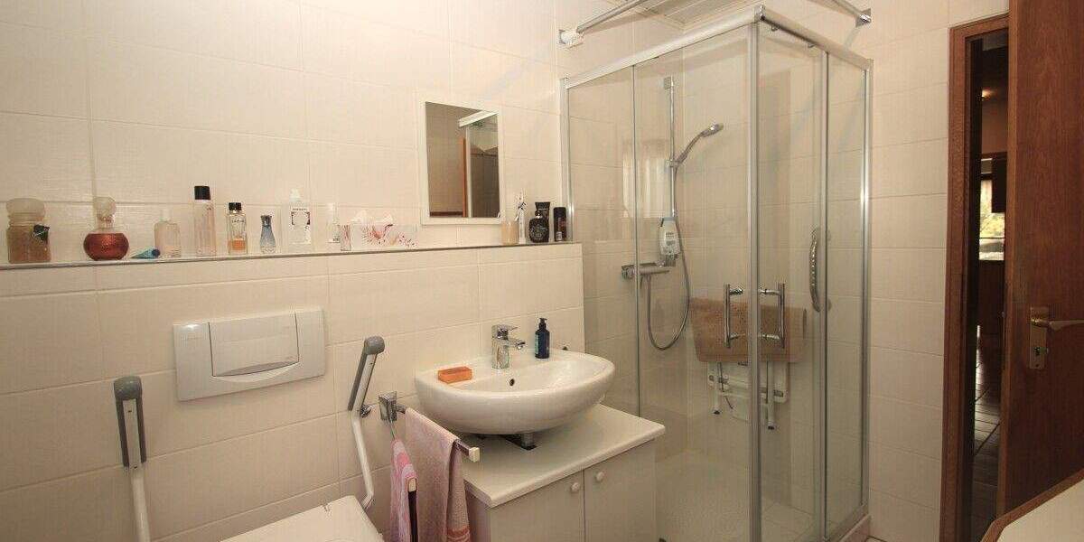 Etagenwohnung Königswinter Ittenbach - 3 Zimmer, 84 m&sup2;, 249.000&euro; | Angebot:25697245