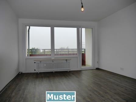 Die Gelegenheit: großzügig geschnitten und Top saniert: helle 2-Zimmer-Wohnung mit Wintergarten zimmer