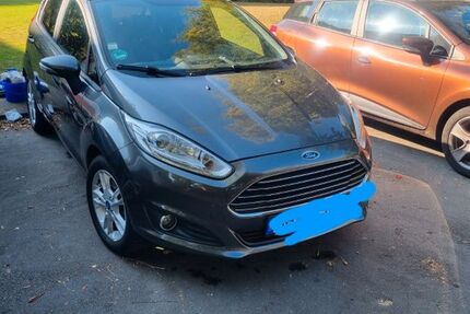 Ford Fiesta 81.871 km 7.500 € Hamburg 22335