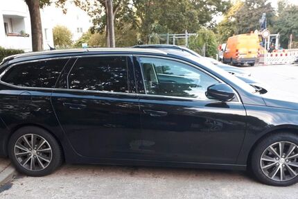 Peugeot 308 182.000 km 5.950 &euro; Berlin 13057
