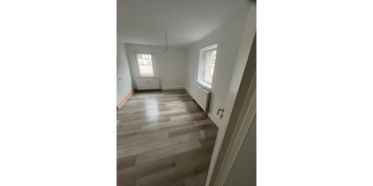 Erdgeschoßwohnung Gerlingen - 4 Zimmer, 92 m&sup2;, 1.450&euro; | Angebot:26611956