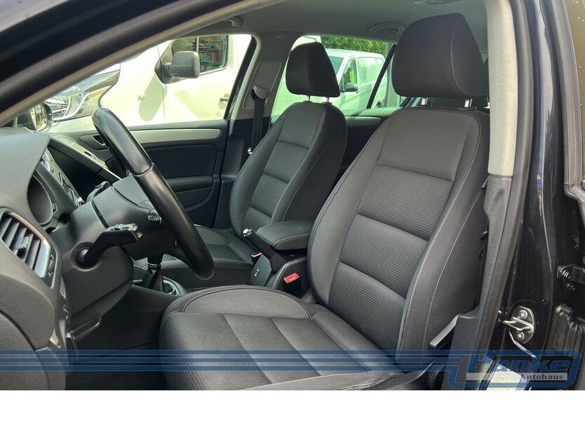 VW Golf VI Team Lim*SHZ*Klima*PDC*Tempo* 206.982 km 4.990 € Berlin 13187