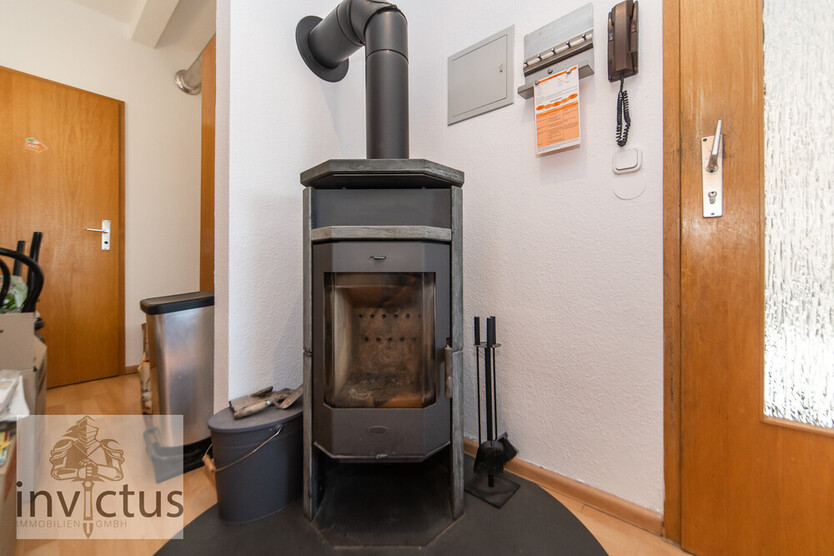 Dreifamilienhaus mit großem Garten, Terrasse u. Loggia! Wohnen und Vermieten unter einem Dach. 8 zimmer
