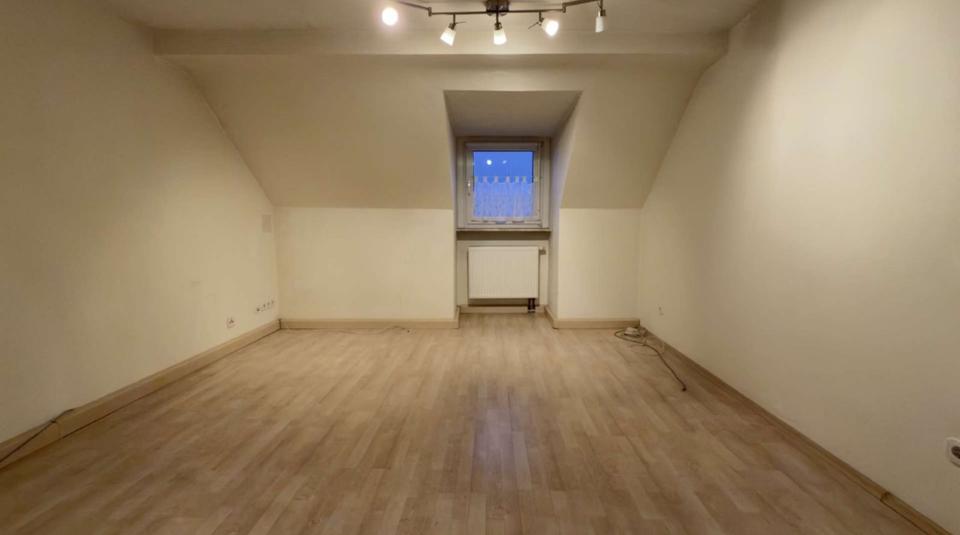 Dachgeschoßwohnung Schwelm - 3 Zimmer, 67 m&sup2;, 112.000&euro; | Angebot:24810239