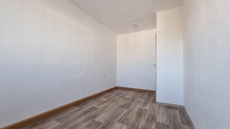 Etagenwohnung Schleiz - 3 Zimmer, 61 m&sup2;, 420&euro; | Angebot:25080115
