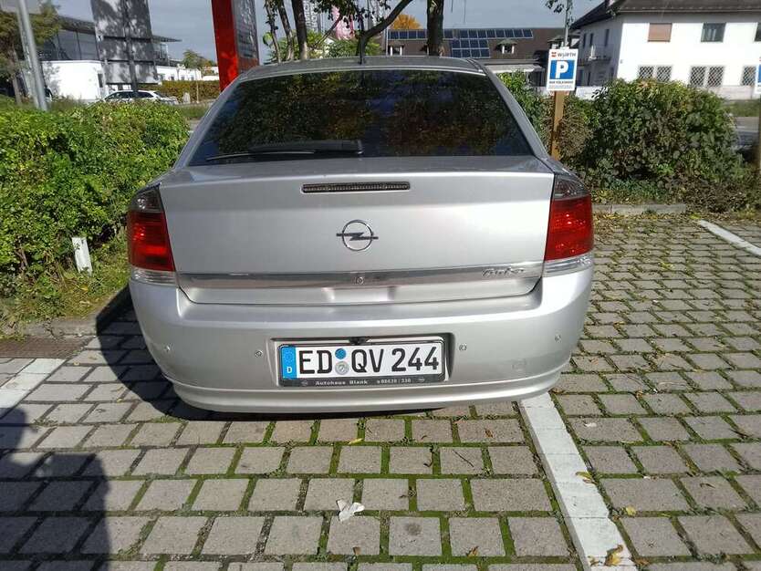 Opel Vectra 137.569 km 2.900 € Erding 85435