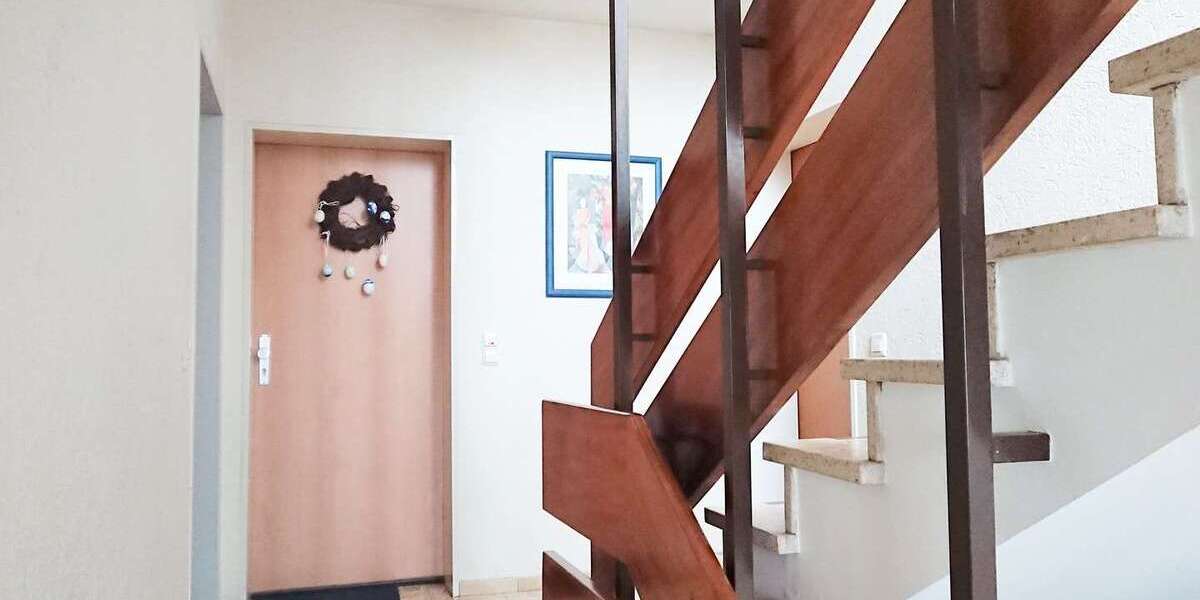 Etagenwohnung Lügde - 4 Zimmer, 96 m&sup2;, 450&euro; | Angebot:26100284