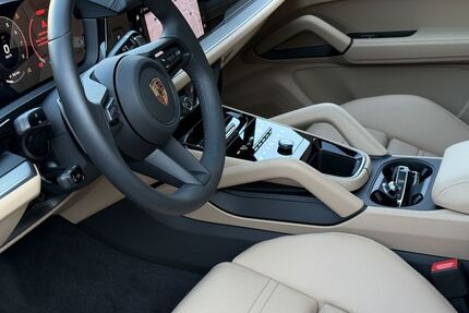 Porsche Cayenne 7.900 km 115.790 € Frechen (bei Köln) 50226
