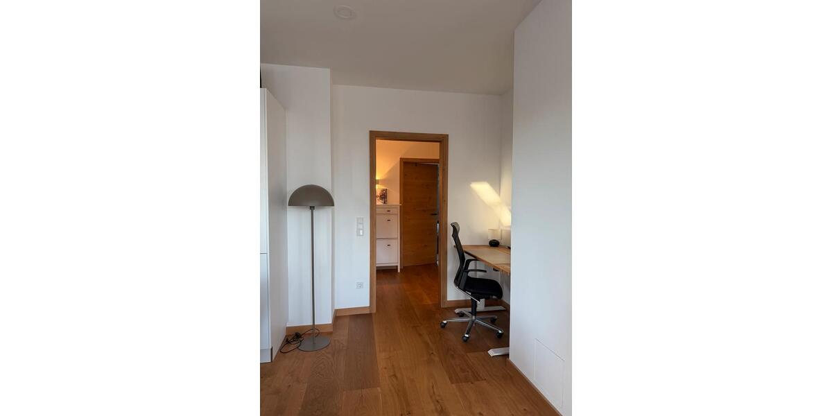Etagenwohnung Isernhagen - 2.5 Zimmer, 84 m&sup2;, 1.598&euro; | Angebot:26375696