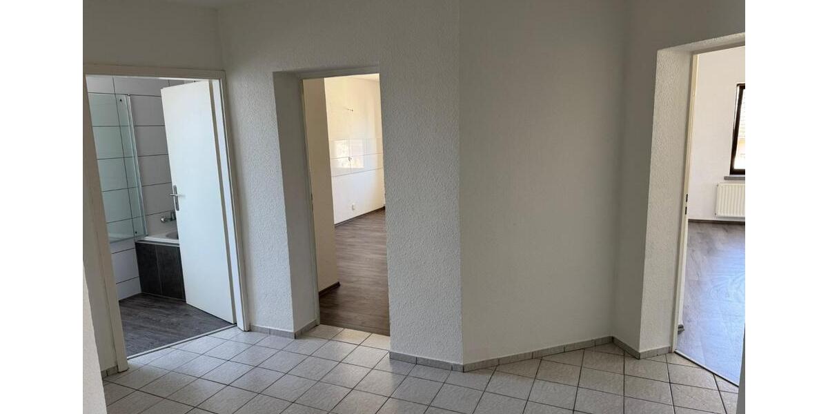 Erdgeschoßwohnung Halle (Saale) Damaschkestraße - 2 Zimmer, 67 m&sup2;, 469&euro; | Angebot:26428996