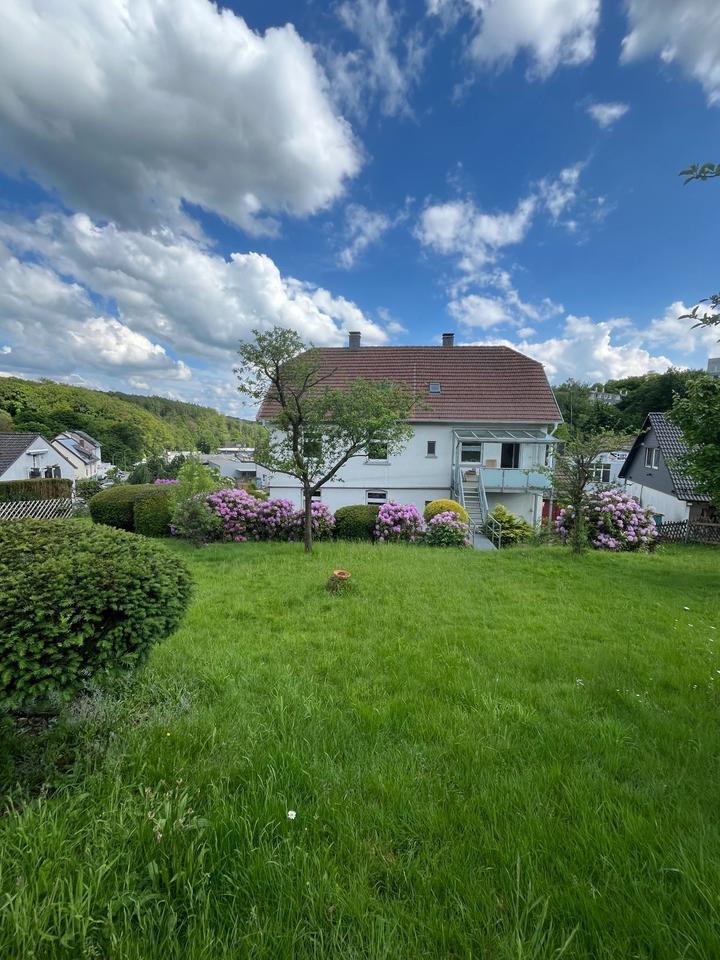 Mehr- Einfamilienhaus mit viel Platz und Garten -PROVISIONSFREI-