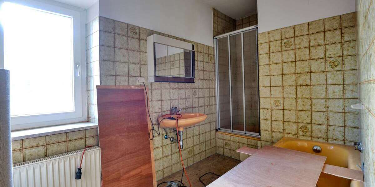 Ehemaliges Gasthaus mit 3 Einzelzimmer & 5 potentiellen Wohnungen inkl. Gaststätte und Parkplätze - Gewerbeobjekt Neckarsteinach | Angebot:26059114