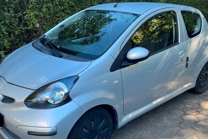 Toyota Aygo (X) 118.881 km 2.500 € Hamburg 22143
