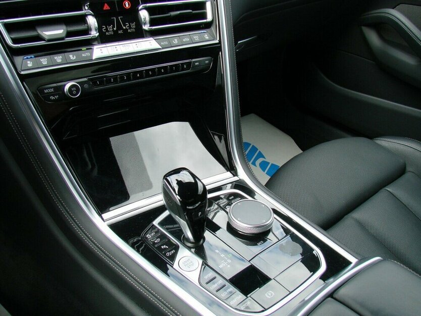 M850 Coupé xDrive 360° Laser Navi HeadUp SoftClose