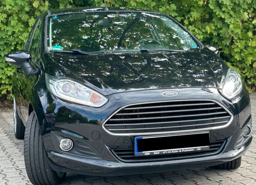 Ford Fiesta 180.000 km 5.100 € Schrobenhausen 86529