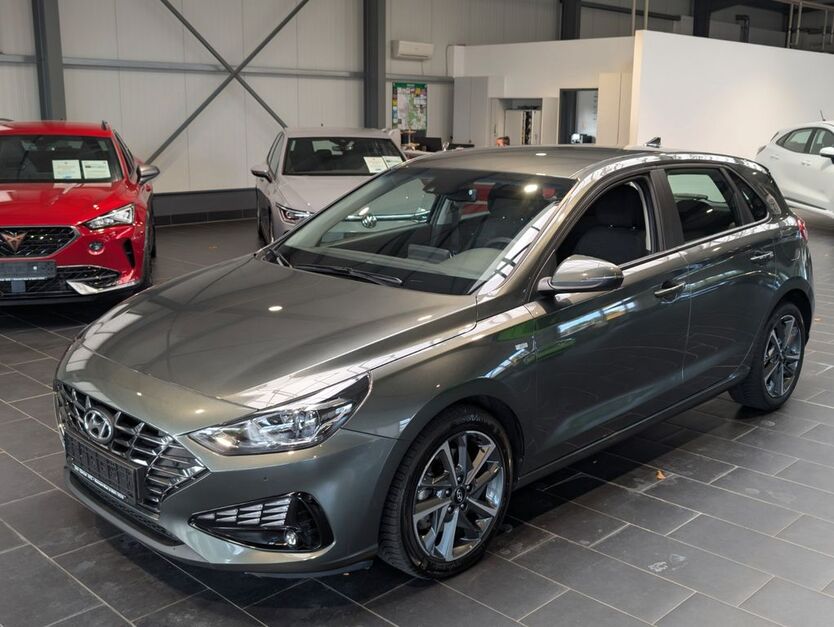 Hyundai i30 99.000 km 15.900 € Weinheim 69469