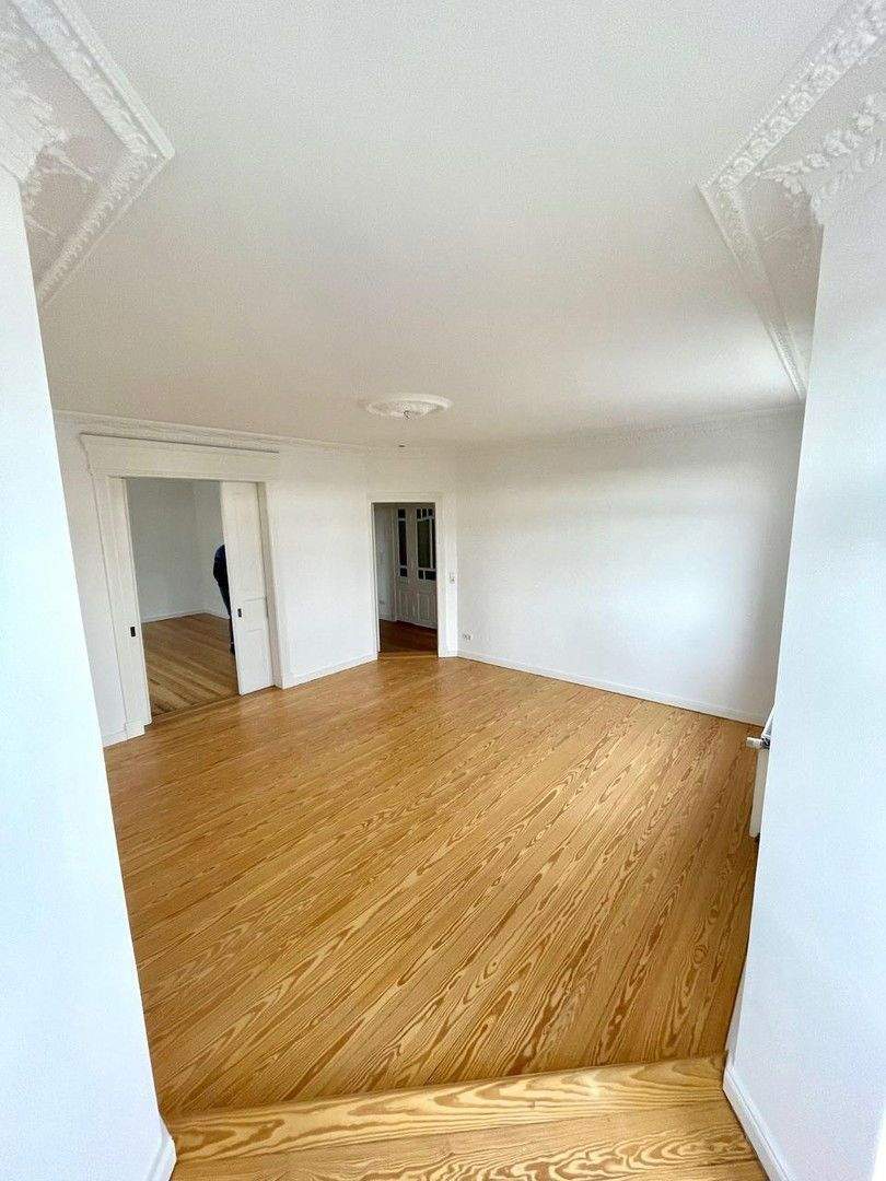 kleine Altbauwohnung mit Blick über die Förde 3 zimmer