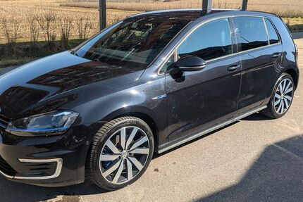 VW Golf 149.900 km 12.490 &euro; Friedrichshafen 88048
