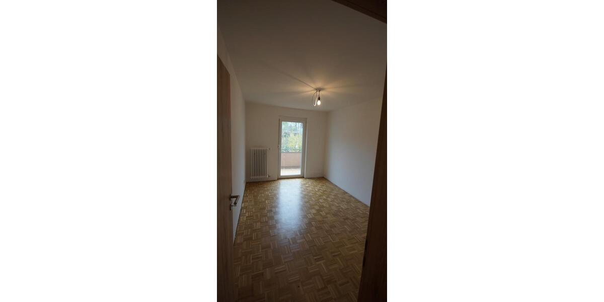 Reihenhaus Stuttgart Birkach - 5 Zimmer, 150 m&sup2;, 2.300&euro; | Angebot:25341214